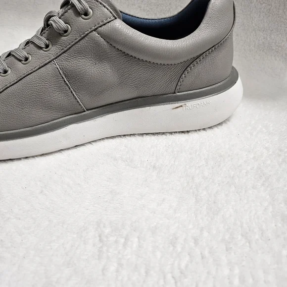 RIGHT SHOE ONLY Men's Johnston and Murphy sneaker. size 9M gray - Picture 7 of 10